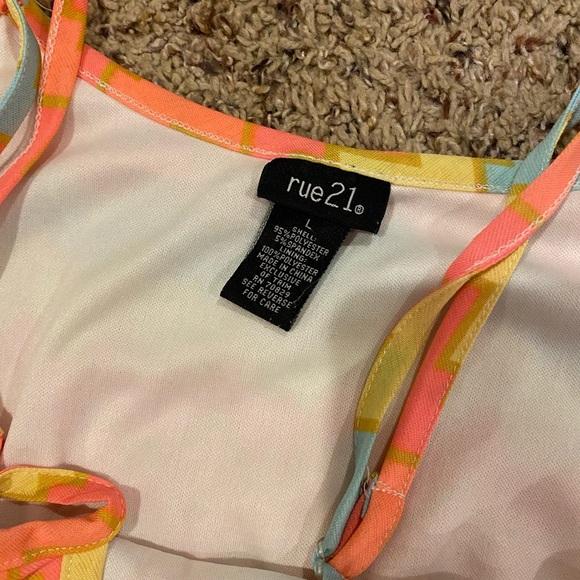 Dress - Picture 3 of 3